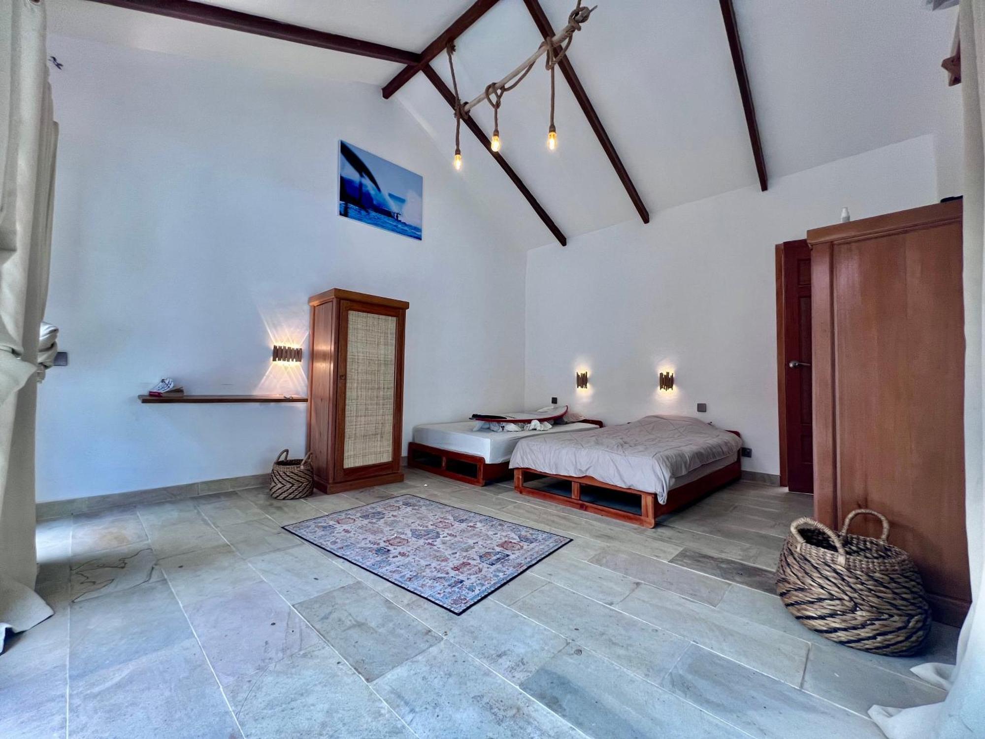 Lances Right Surfhouse Hotel Katiet ภายนอก รูปภาพ